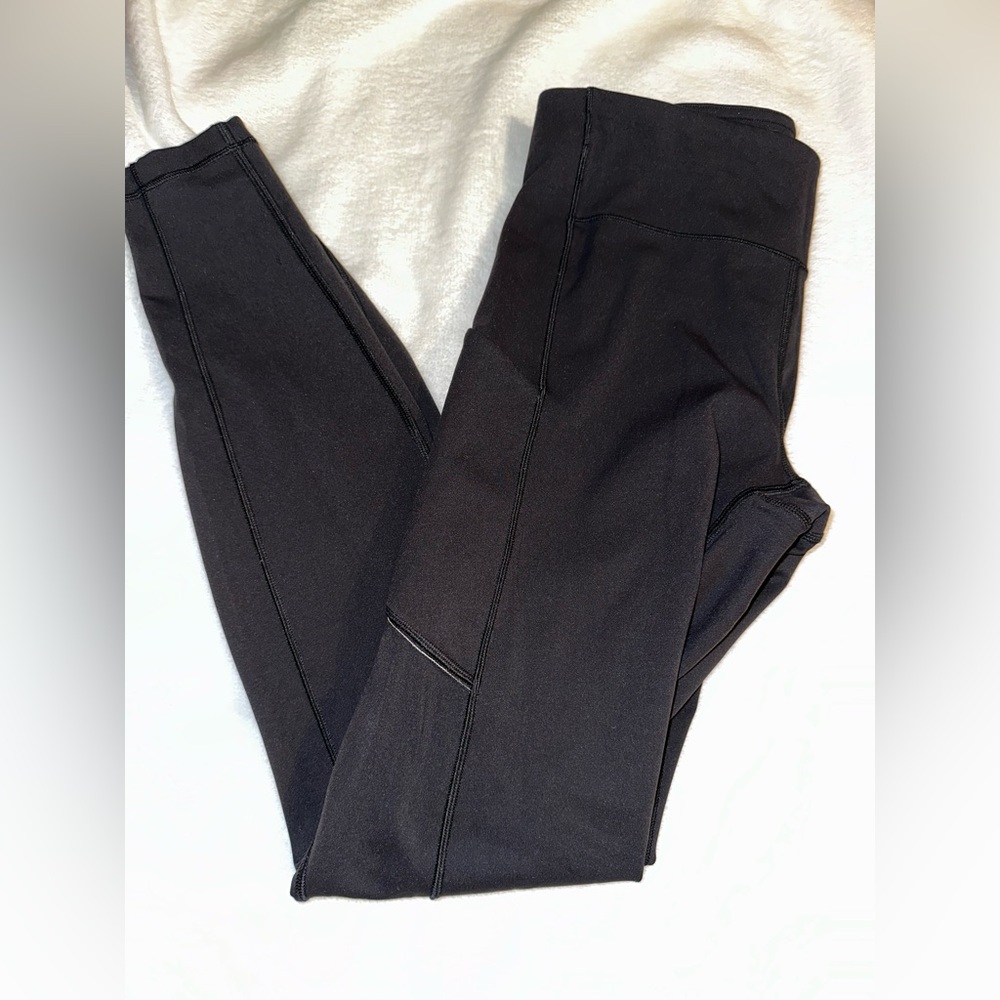 Lululemon - Picture 3 of 3